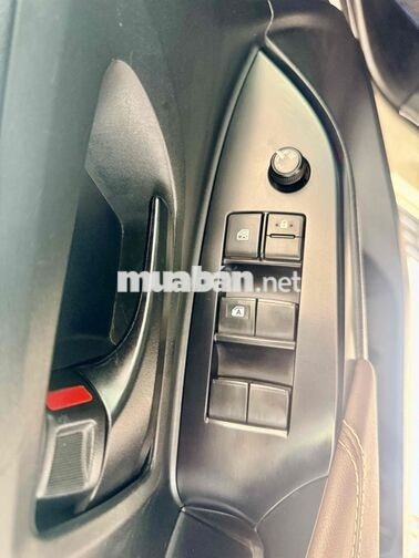 Toyota Innova E 2.0 Số sàn 2019 Trắng