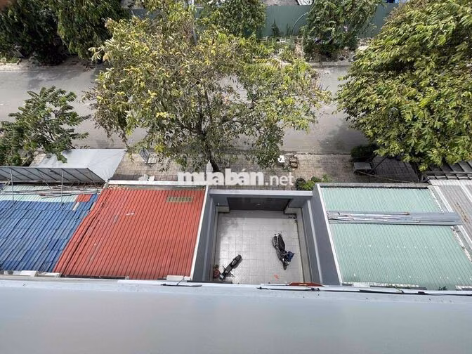 Nhà MT kinh doanh buôn bán gần trường học