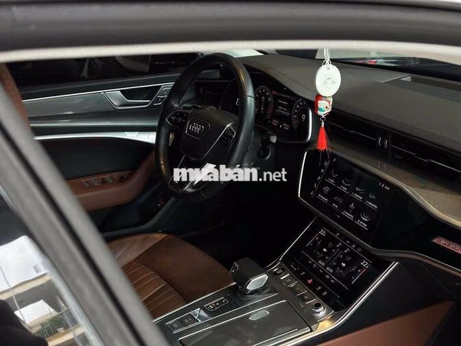 Audi A7 2021 Đen 2 vạn km