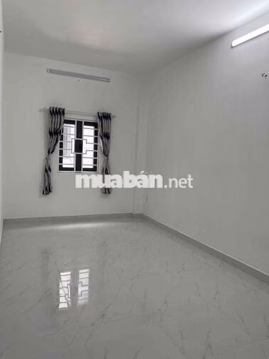 Nhà MT kinh doanh buôn bán gần trường học