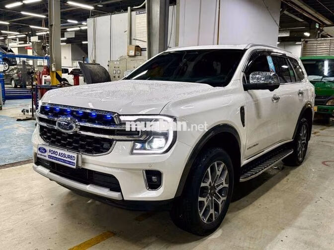 Everest Titanium 2025 Xe Lướt Như Mới Bán Tại Ford