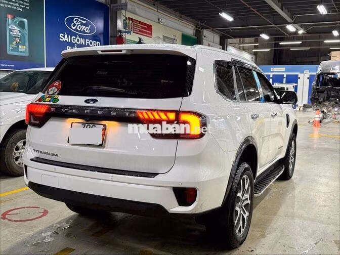 Everest Titanium 2025 Xe Lướt Như Mới Bán Tại Ford