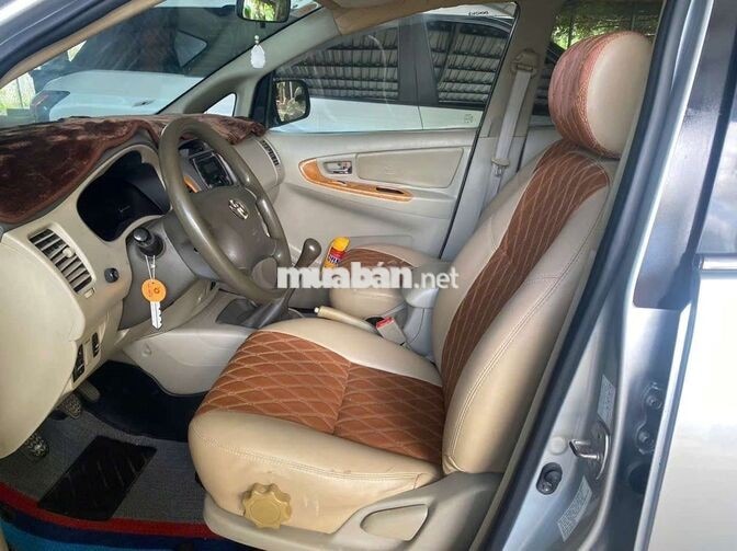 Toyota Innova G 2009 Bạc