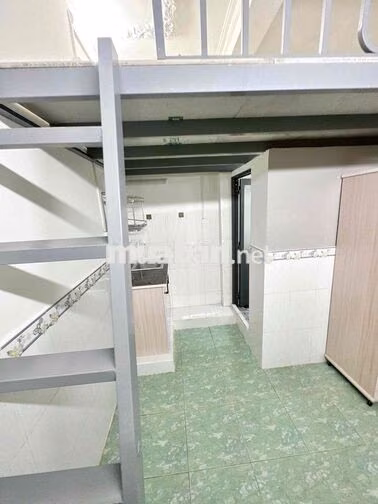 Cho Thuê Duplex Ngay Vòng Xoay Phú Lâm Gần Đại Học Mở