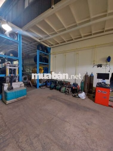 Bán nhà mặt tiền đường Võ Văn Vân