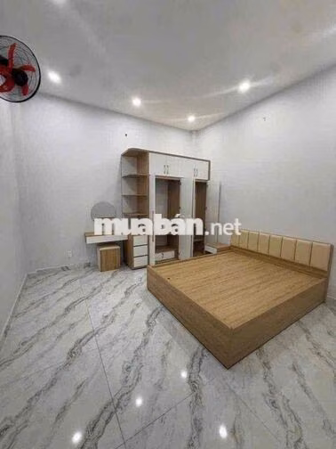 Bán nhà MTKD hẻm 13m có lề ngay chợ Bờ bao Tân Thắng 3 tầng 4x16m .3pn