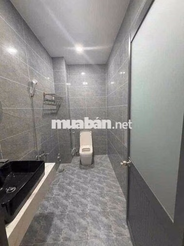 Bán nhà MTKD hẻm 13m có lề ngay chợ Bờ bao Tân Thắng 3 tầng 4x16m .3pn