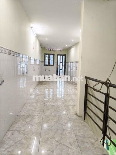 Cho thuê nhà gần Mặt tiền Tạ Uyên,Q11- 3x18m- 2 p 2w- 12 triệu