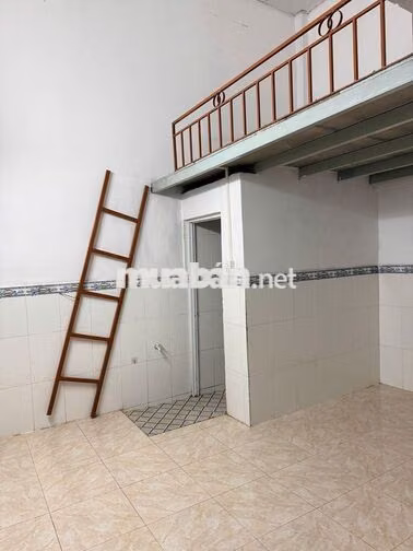 Phòng 2,5 triệu - Trần Bá Giao - GV