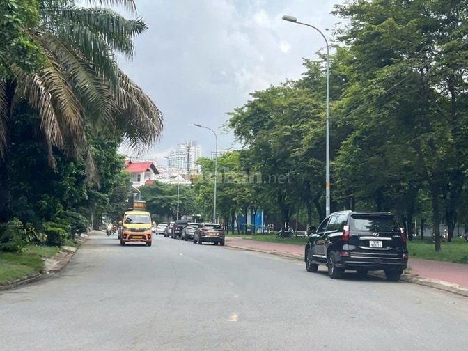 Bán tòa nhà 1H4T MT Cao Đức Lân sát Nguyễn Hoàng Q2 có HĐT 90tr/tháng