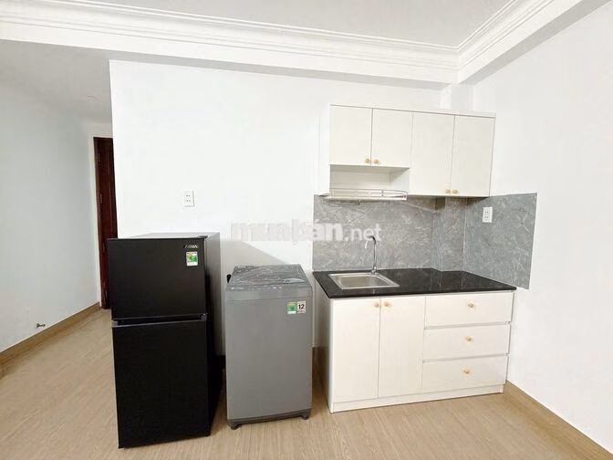 Phòng Cửa sổ 35m Full nội thất Hoàng Văn Thụ P9 Phú Nhuận ở liền