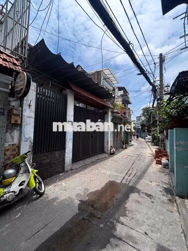 Nhà MT hẻm thông 275 Quang Trung, P.10, 3 PN, 3 WC