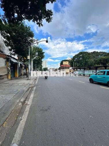 Góc 2MT Hòa Bình P5 Q.11- 6x12m-trệt lầu 2WC- Giá 40tr/th