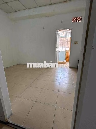 Nhà MT hẻm thông 275 Quang Trung, P.10, 3 PN, 3 WC