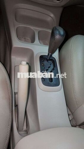 Toyota Innova Bạc Xe gia đình