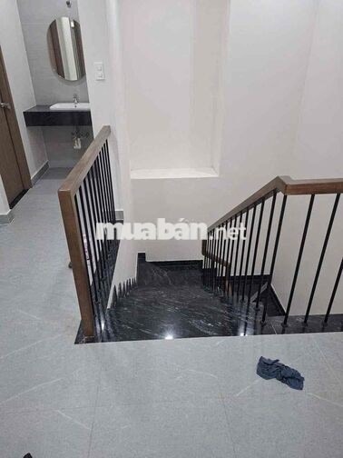 Villa đang trống cho thuê ; Chỉ 13 tr/tháng. LH Hương