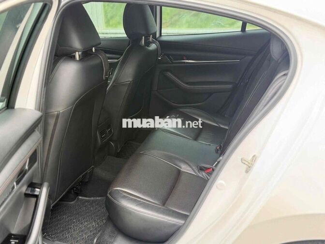 Mazda Mazda 3 Luxury 2022 Trắng 50000 km