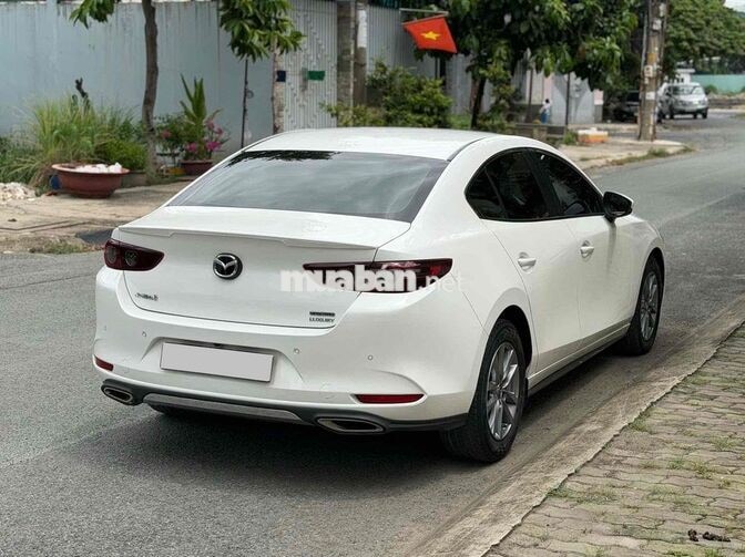 Mazda Mazda 3 Luxury 2022 Trắng 50000 km