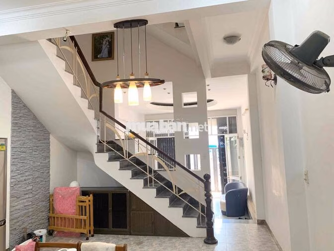 Nhà Đống Đa hẻm ô tô. Chính chủ bán