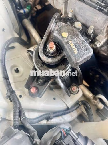 Hyundai Accent 2013 Tự động Trắng 110000 km