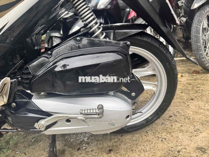 Honda Air Blade 125 Vàng đồng, đen