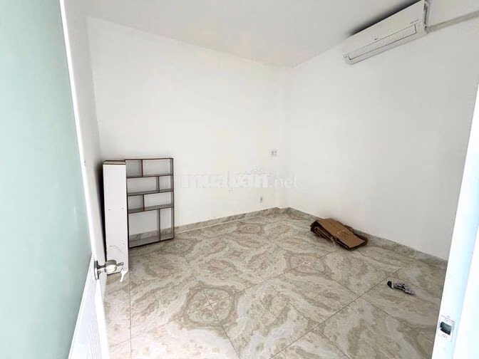 CHO THUÊ MẶT BẰNG LẦU 60m2 ĐƯỜNG CMT8 - Q3