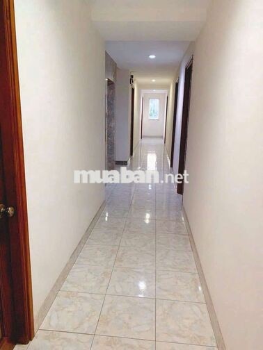 Khách Sạn Căn Hộ 7lầu 1000m 26pn 28tolet 