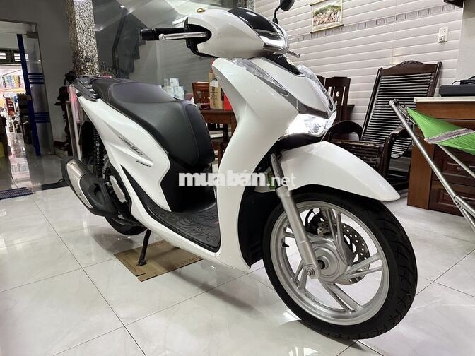 Xe máy Honda SHi 150, ABS đời 2020 màu trắng
