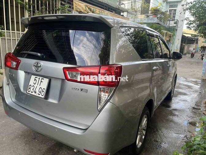 Toyota Innova 2017 Bạc 7 chỗ