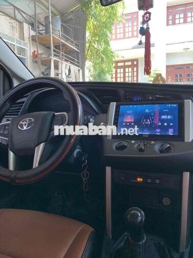 Toyota Innova 2017 Bạc 7 chỗ