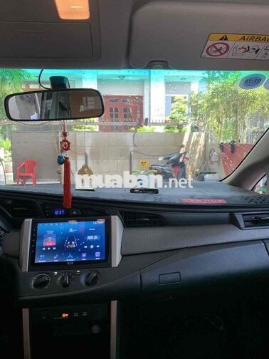 Toyota Innova 2017 Bạc 7 chỗ