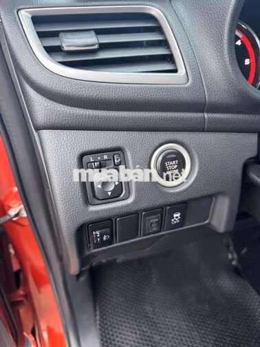 Mitsubishi Triton 4*4 bản full số tự động