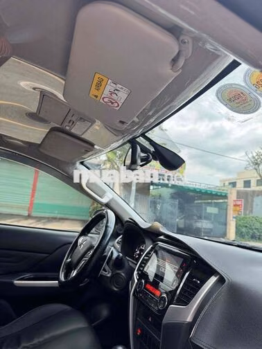 Mitsubishi Triton 4*4 bản full số tự động