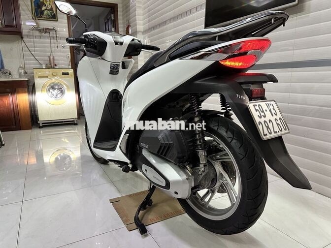 Xe máy Honda SHi 150, ABS đời 2020 màu trắng