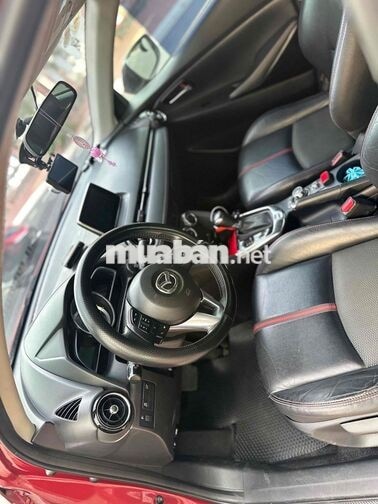Cần bán Mazda2 2015