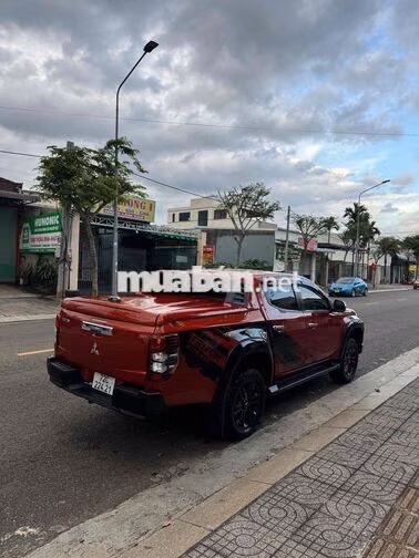 Mitsubishi Triton 4*4 bản full số tự động