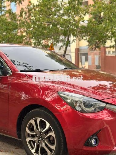 Cần bán Mazda2 2015