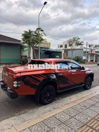 Mitsubishi Triton 4*4 bản full số tự động