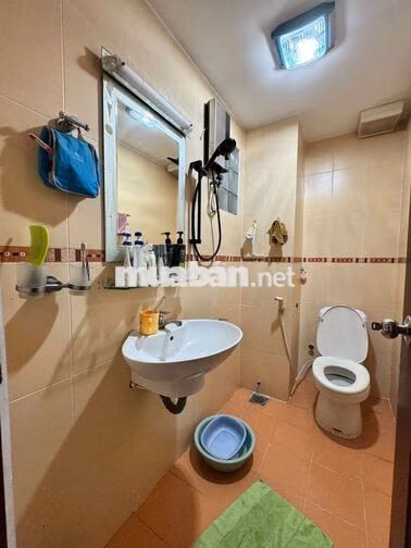 CHO THUÊ NHÀ NC GẦN CHỢ TÂN HƯƠNG - 13TRIEU - 3PN - HẺM 8M