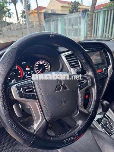 Mitsubishi Triton 4*4 bản full số tự động