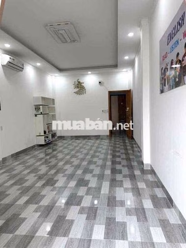 nhà 1 trệt 2 lầu cách ngã 6 An Phú hơn 1km,4p ngủ có 2 máy lạnh