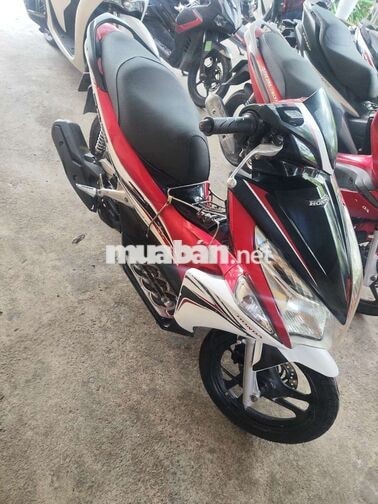Honda Airblade 12.2011 Đỏ trắng đen nốp mới thay