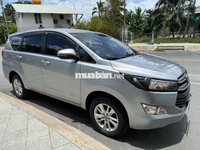 Toyota Innova cuối 2017 model 2018 xe đẹp căng