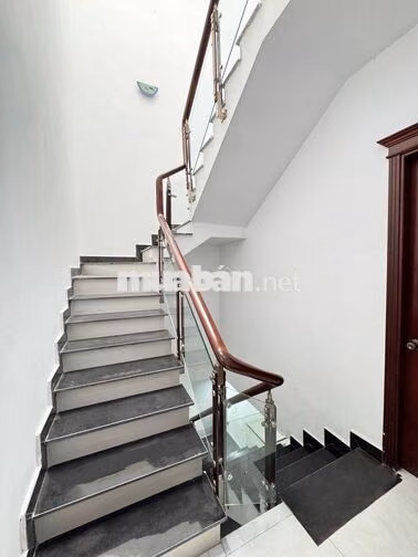 🏡 BÁN NHÀ PHỐ – HẺM XE HƠI LỚN, AN NINH TỐT – VỊ TRÍ ĐẸP
