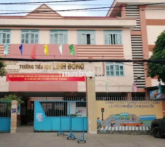GIÁ MẶT HẺM, NHÀ MẶT TIỀN -  NGANG 4M NỞ HẬU - ĐƯỜNG THÔNG