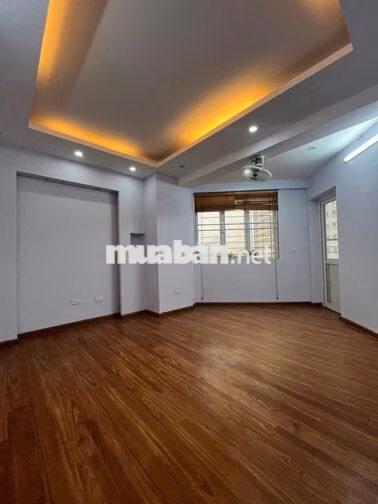 Cho thuê chung cư căn góc Khu đô thị Văn Khê