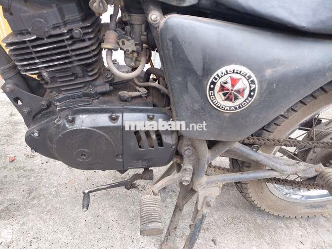 Suzuki GN125 Đen Nhật