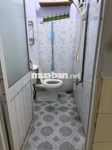 Cho thuê nhà hẻm số 8 đường Nguyễn Phúc Chu, đối die6n KCN Tân Bình