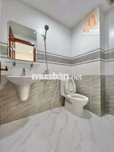 CHO THUÊ NHÀ LÀM VĂN PHÒNG CTY ĐƯỜNG HẺM XE HƠI CỘNG HOÀ