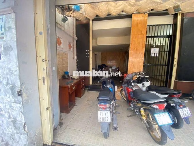 CHO THUÊ MẶT BẰNG VỪA Ở VỪA KINH DOANH NGAY MT ĐƯỜNG GẦN CV PHÚ LÂM